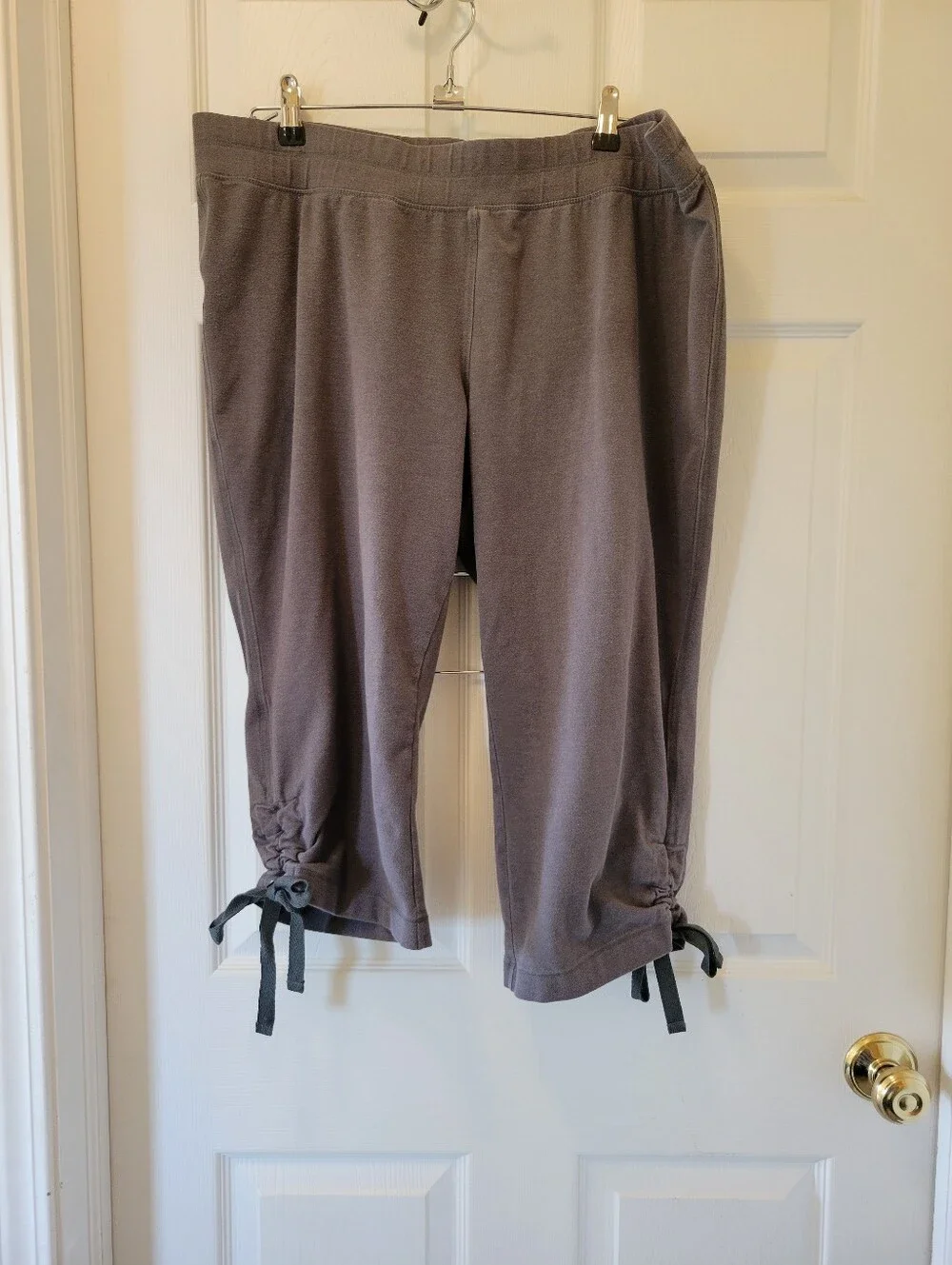Womens Sz. XL Petite Cropped Pants